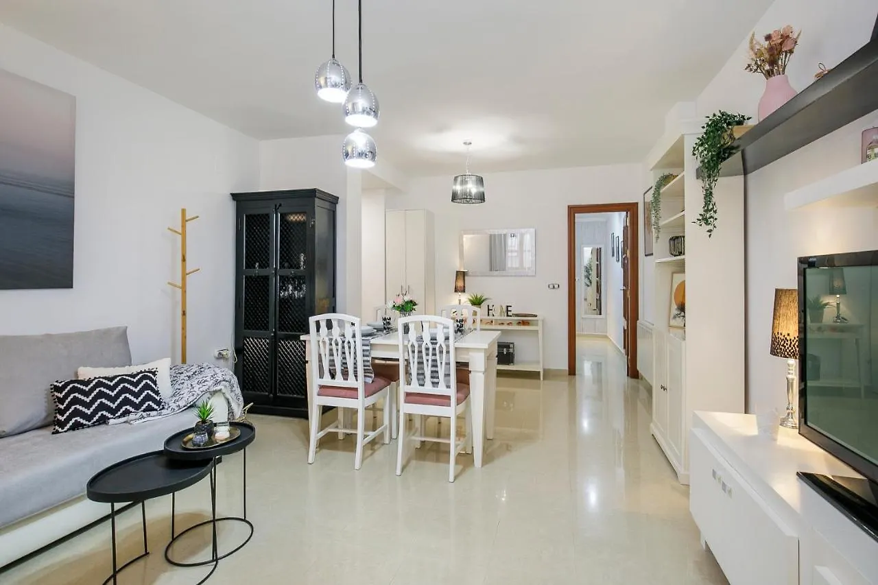 Apartamento Para Vivir Granada Con Parking 0*,