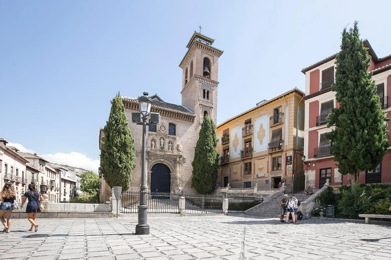 Apartamento Para Vivir Granada Con Parking Spain